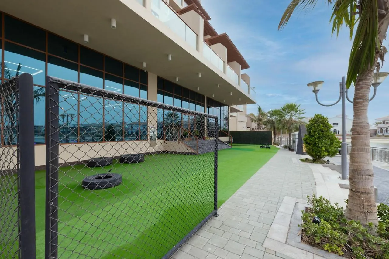 Deluxe Studio In Palm Views East At Palm Jumeirah By Pk Holidays Dubai