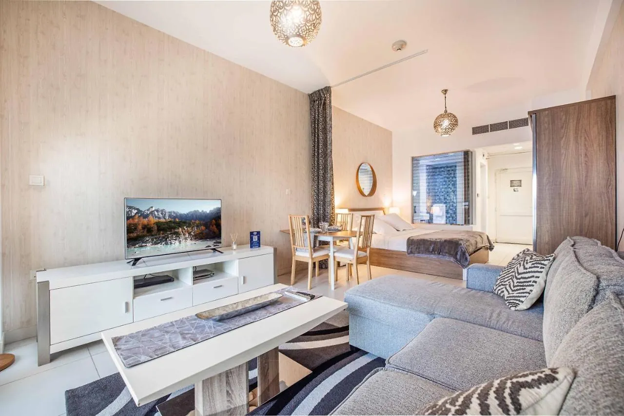 Deluxe Studio In Palm Views East At Palm Jumeirah By Pk Holidays Dubai Apartment