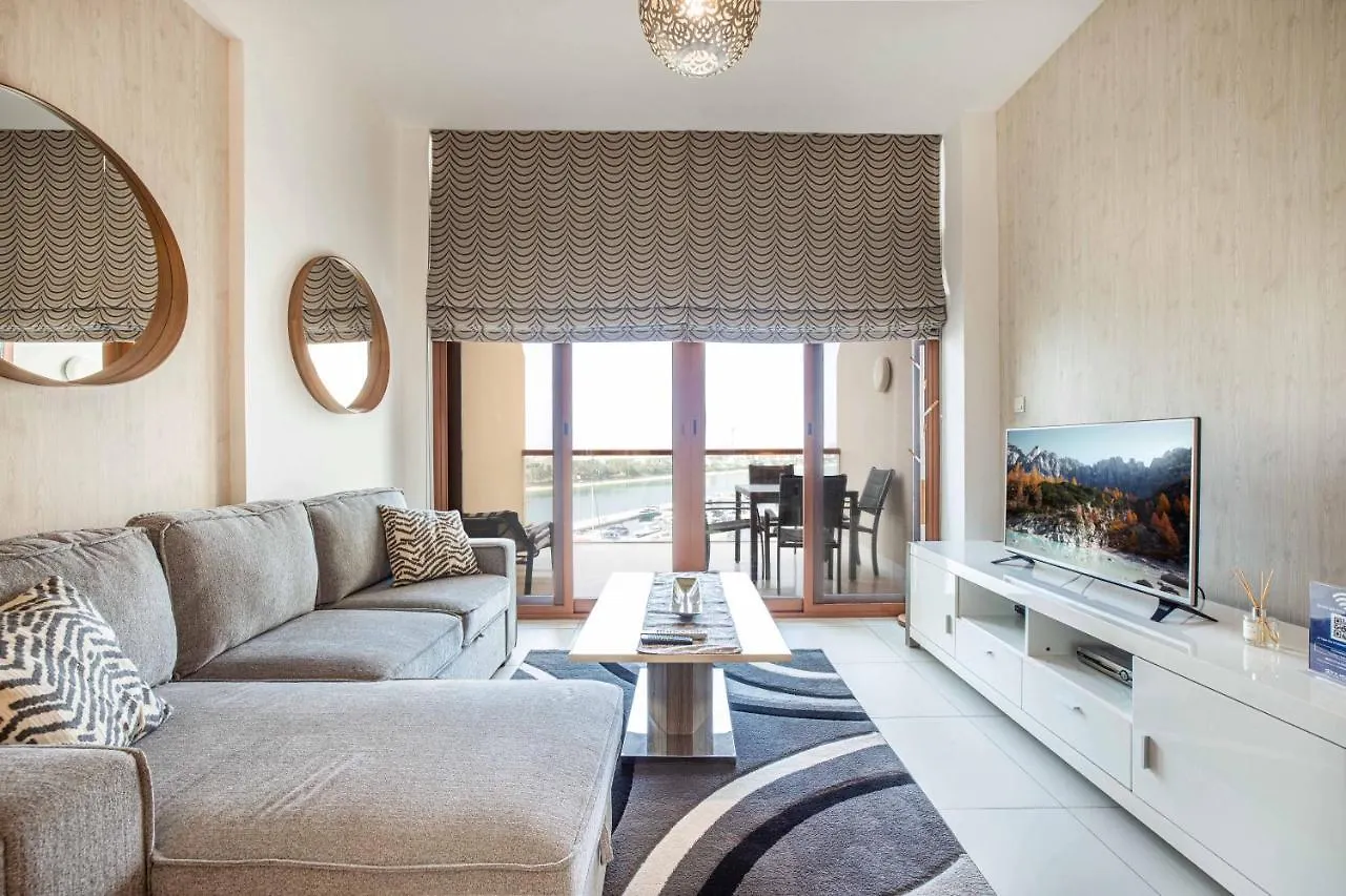 Deluxe Studio In Palm Views East At Palm Jumeirah By Pk Holidays Dubai